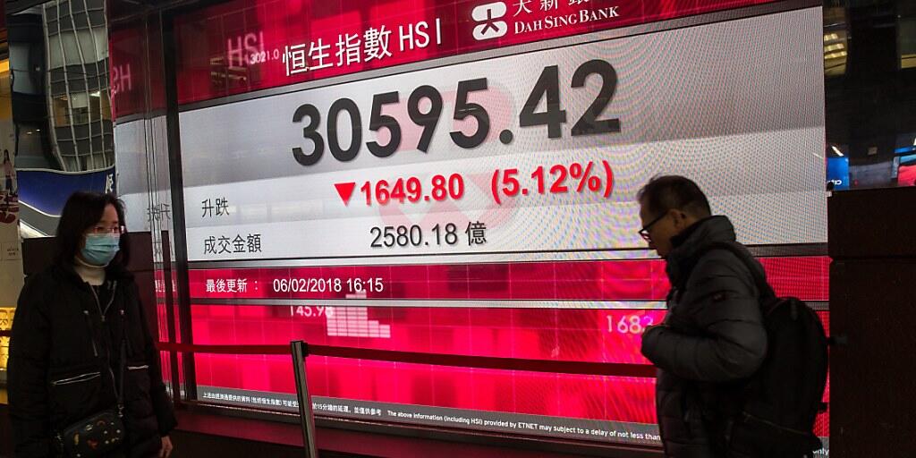 Die Börsen in Asien folgen der Wall Street mit deutlichen Abschlägen. (Archivbild)