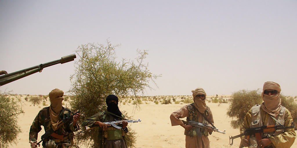 Islamistische Kämpfer in der Nähe der Wüstenstadt Timbuktu: Von der Schweizer Missionarin, die dort im Januar entführt worden ist, ist ein neues Video aufgetaucht. (Archivbild)