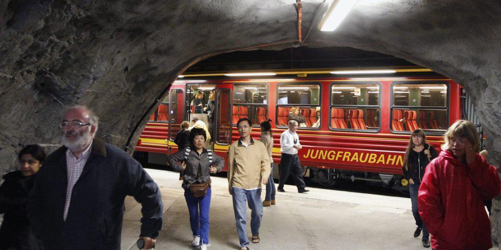 Auf der Fahrt auf das Jungfraujoch entfällt ab Dezember der Zwischenstopp bei der Station Eigerwand. (Archivbild)