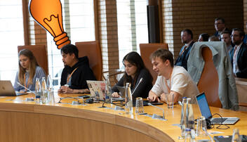 10. Jugendsession im Liechtensteiner Landtag.