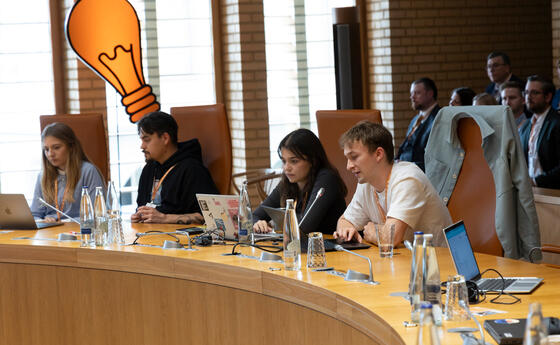 10. Jugendsession im Liechtensteiner Landtag.