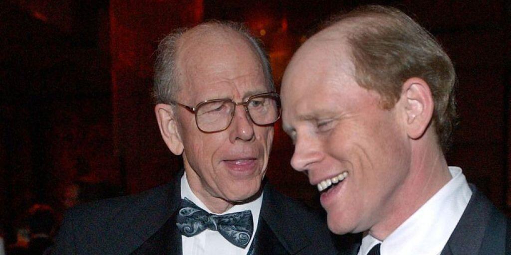 Rance Howard - links neben seinem Sohn, dem doppelten Oscar-Preisträger Ron Howard - ist am Samstag gestorben. Er wurde 89 Jahre alt. (Archivbild)