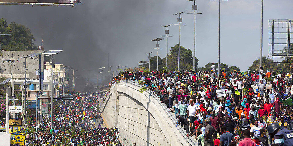 Die Proteste gegen die Regierung in Haiti halten an. Die Protestierenden fordern den Rücktritt von Präsident Jovenel Moise. (Archivbild)