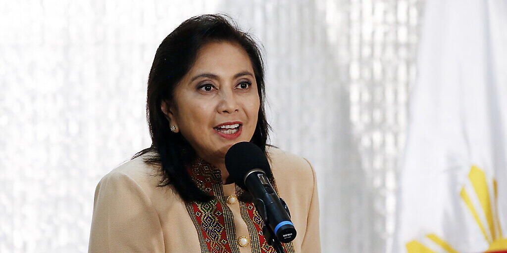 Die philippinische Vizepräsidentin Leni Robredo ist Vorsitzende der grössten Oppositionspartei des Landes. Sie hatte das Vorgehen der Regierung im Kampf gegen illegalen Drogenhandel kritisiert.