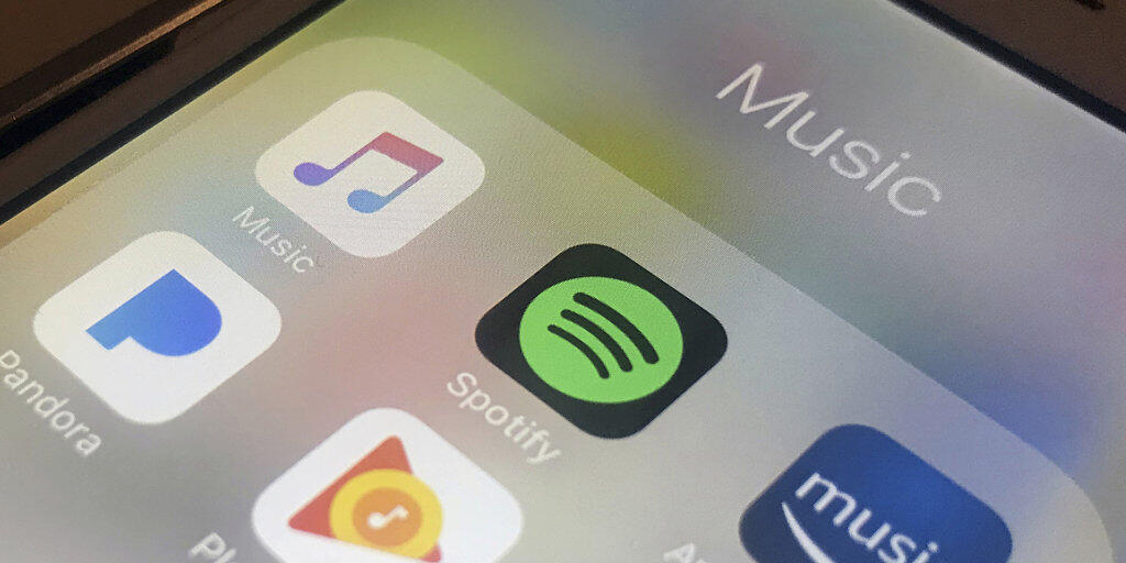 Im Schnitt hören Spotify-Nutzer 25 Stunden Musik im Monat. (Symbolbild)