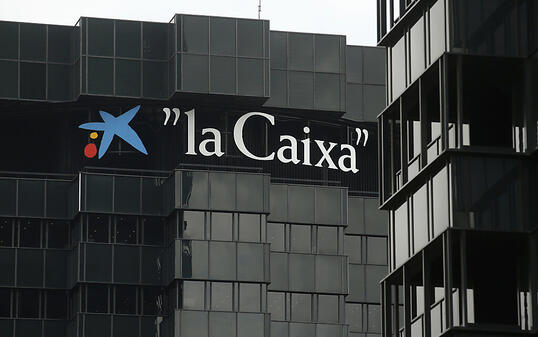 Die Fusion der spanischen Geldh&auml;user Bankia und Caixabank zur gr&ouml;ssten Bank Spaniens ist in trockenen T&uuml;chern. Die Verwaltungsr&auml;te beider Institute gaben gr&uuml;nes Licht f&uuml;r den Zusammenschluss. (Archivbild)