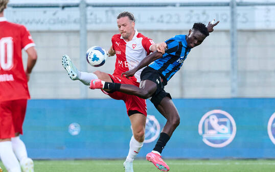 Die Defensive rund um Liridon Berisha (l.) wird gefordert sein.