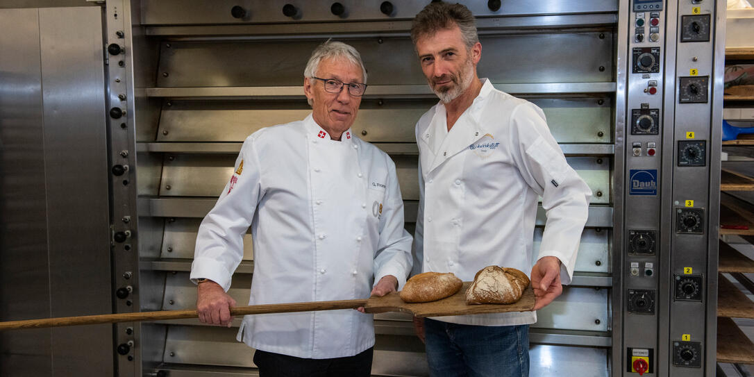 20230127 übergabe der Bäckerei frommelt an Ewald Pammer 20230127 übergabe der Bäckerei frommelt an Ewald Pammer