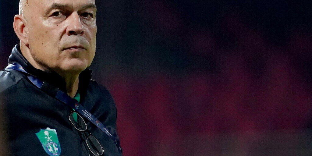 Nach sechs Jahren im nahen Osten: Christian Gross soll Schalke vor dem Abstieg bewahren Nach sechs Jahren im nahen Osten: Christian Gross soll Schalke vor dem Abstieg bewahren