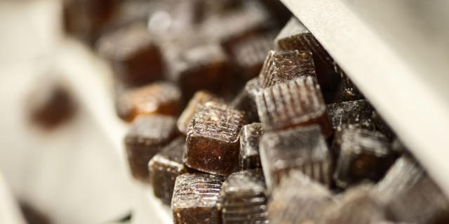 Bonbon-Herstellung bei Ricola (Archiv)