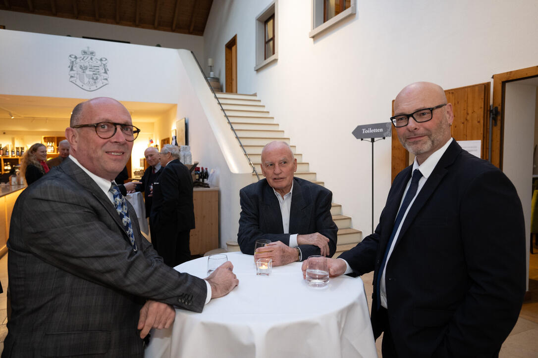 Vernon Smith Prize (19.02.2024)