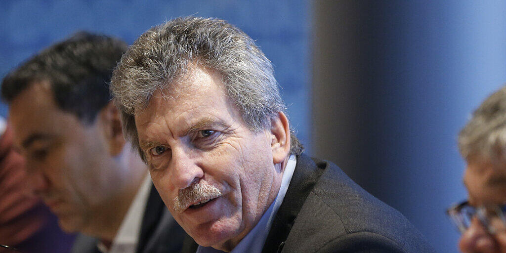 Heinrich Schifferle bleibt Präsident der Swiss Football League Heinrich Schifferle bleibt Präsident der Swiss Football League