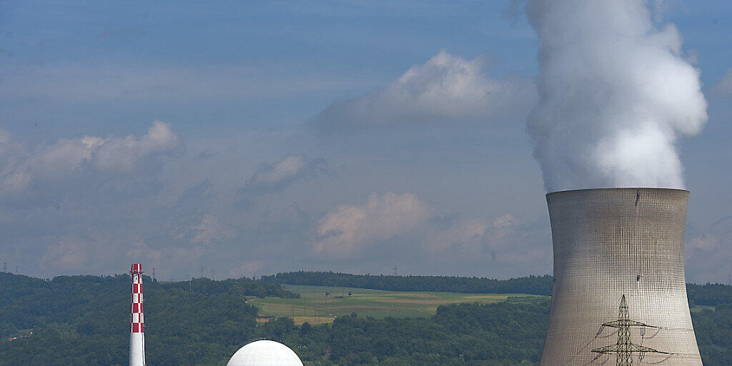 Das Kernkraftwerk Leibstadt ist seit Samstagmorgen nicht mehr am Netz angeschlossen. Grund dafür ist laut der Betreiberin eine technische Störung. (Archivbild)