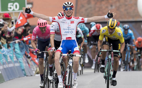 David Gaudu, ein Jungspund aus Frankreich, gewinnt die 3. Etappe der Tour de Romandie im Sprint