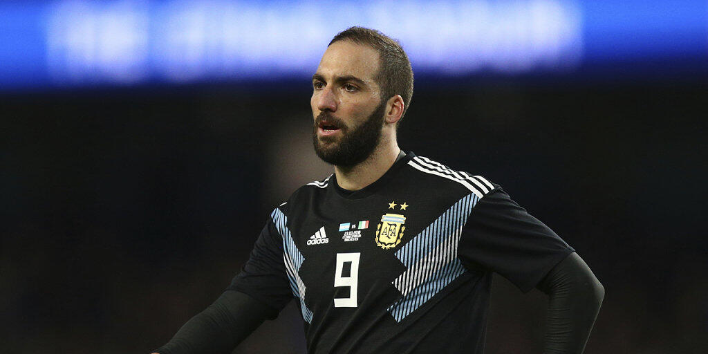 Gonzalo Higuain beendet seine Nationalmannschafts-Karriere nach 75 Länderspielen Gonzalo Higuain beendet seine Nationalmannschafts-Karriere nach 75 Länderspielen