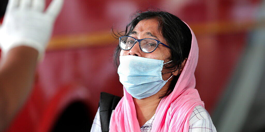 Inzwischen gibt es in Indien mehr Infektionen als in China, dem bevölkerungsreichsten Land.