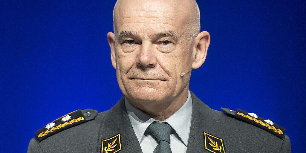 Der Chef der Schweizer Luftwaffe Bernhard Müller warnt vor Sicherheitsproblemen im Falle eines Neins bei der Abstimmung über neue Kampfjets. (Archivbild)