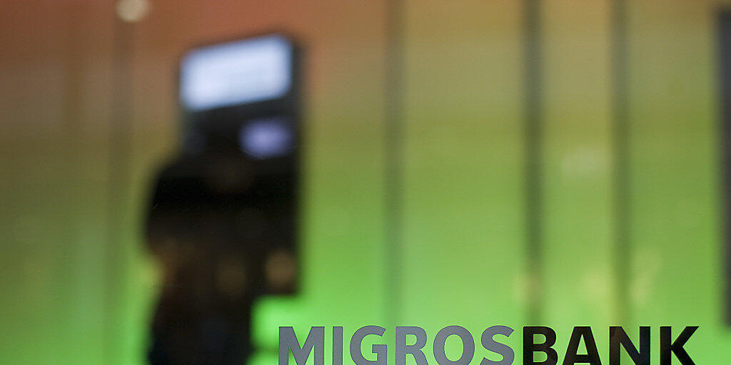 Nur noch Fixsaläre: Die Migros Bank schafft die Boni ab. (Archiv)