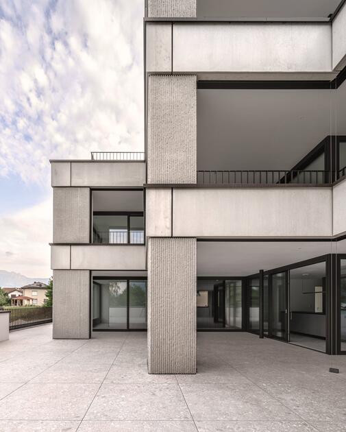 Architektur in Liechtenstein: Ein Haus mit Sinn f&uuml;r Zwischent&ouml;ne