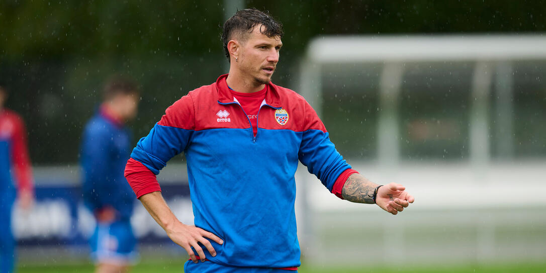 Marcel Büchel bei Unipomezia einen neuen Vertrag, dessen Konditionen noch nicht bekannt sind.