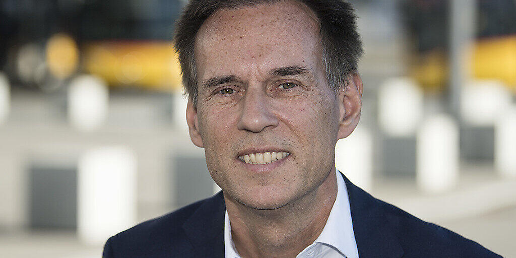 Postauto-Chef Christian Plüss will mit dem Einsatz von alternativen Antrieben mehr für den Klimaschutz tun. Bezahlen müssten dies Bund und Kantone. (Archivbild) Postauto-Chef Christian Plüss will mit dem Einsatz von alternativen Antrieben mehr für den Klimaschutz tun. Bezahlen müssten dies Bund und Kantone. (Archivbild)