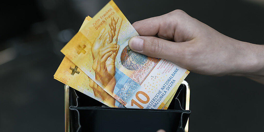 Die Teuerung in der Schweiz frisst in diesem Jahr die Lohnerhöhung weg. (Archiv)