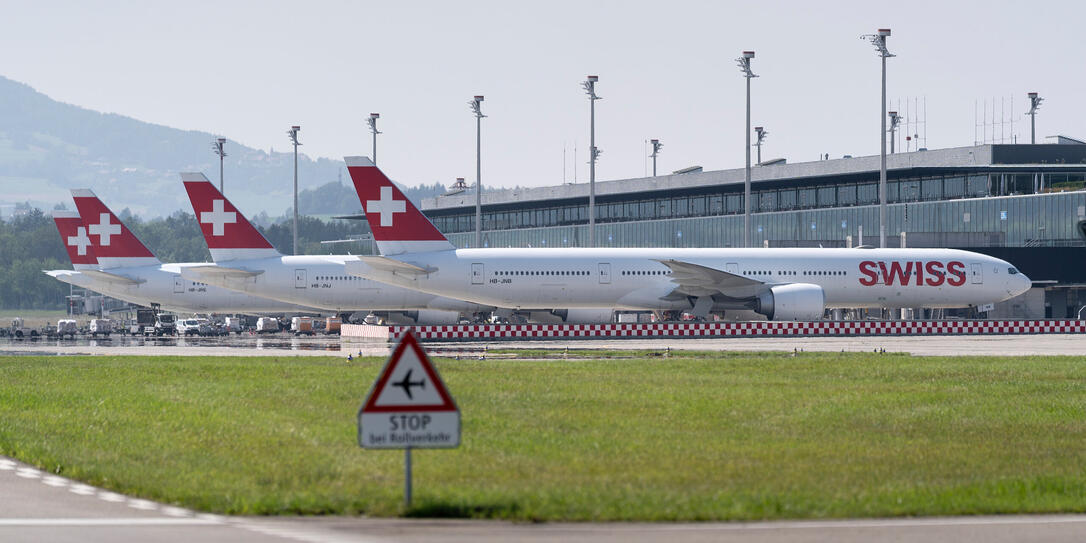 FLUGHAFEN ZUERICH, ZUERICH FLUGHAFEN, FLUGHAFEN ZUERICH KLOTEN, LUFTVERKEHRSZENTRUM, AVIATIK, LUFTVERKEHR, LUFTFAHRT, FLUGVERKEHR, FLUGZEUGE, FLIEGER, LUFTFAHRZEUG, FLUGGESELLSCHAFT, FLUGGESELLSCHAFTEN, LUFTFAHRTGESELLSCHAFT, LUFTVERKEHRSGESELLSCHAFT, AIRL