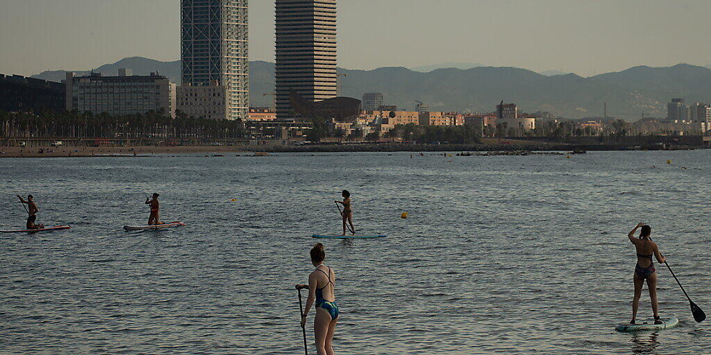 Wer aus Barcelona oder anderen Orten des spanischen Festlandes in die Schweiz einreist, muss ab Samstag in Quarantäne. Das teilte der Bund mit. (Archivbild) Wer aus Barcelona oder anderen Orten des spanischen Festlandes in die Schweiz einreist, muss ab Samstag in Quarantäne. Das teilte der Bund mit. (Archivbild)