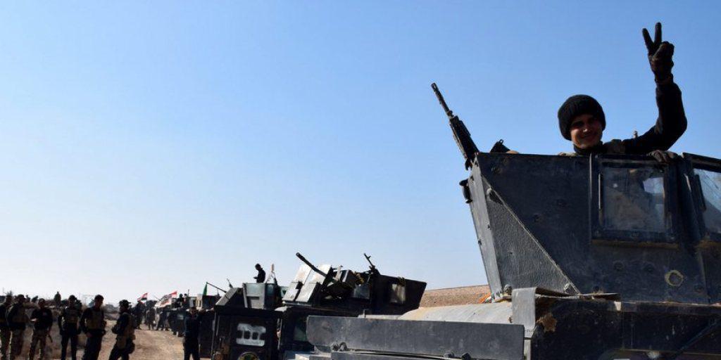 Irakische Truppen am Dienstag auf dem Vormarsch ins Zentrum von Ramadi. Irakische Truppen am Dienstag auf dem Vormarsch ins Zentrum von Ramadi.