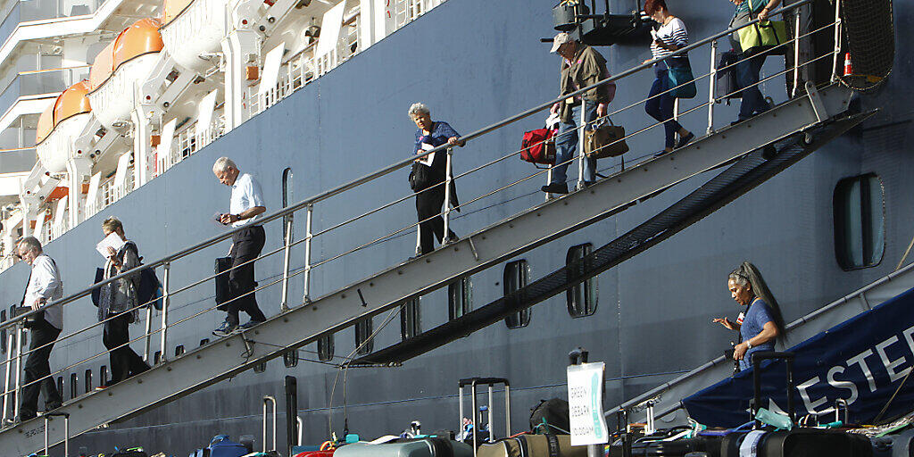 Rund ein Dutzend Passagiere des Kreuzfahrtsschiffs MS Westerdam müssen in der Schweiz in Quarantäne. (Archivbild)