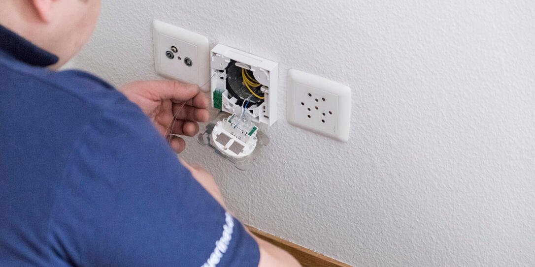 GLASFASER, GLASFASERINSTALLATION, GLASFASERINFRASTRUKTUR, GLASFASERNETZ,GLASFASERANSCHLUSS, EWZ, ELEKTRIZITAETSWERK DER STADT ZUERICH, EWZ.ZUERINET, MEIN ZUERICH MEIN NETZ, SD-FIBER, NETZWERKINSTALLATION, SUB-UNTERNEHMEN, SERVICE PROVIDER, DIENSTLEISTER, GLASFASER, GLASFASERINSTALLATION, GLASFASERINFRASTRUKTUR, GLASFASERNETZ,GLASFASERANSCHLUSS, EWZ, ELEKTRIZITAETSWERK DER STADT ZUERICH, EWZ.ZUERINET, MEIN ZUERICH MEIN NETZ, SD-FIBER, NETZWERKINSTALLATION, SUB-UNTERNEHMEN, SERVICE PROVIDER, DIENSTLEISTER,