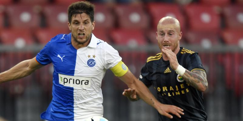 Die Grasshoppers mit Benjamin Lüthi mussten sich Fenerbahçe mit Torschütze Miroslav Stoch (rechts) auch im Rückspiel geschlagen geben