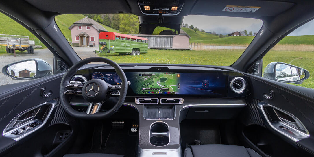 Mercedes-Benz-GLC-400-4MATIC-EQ-2026