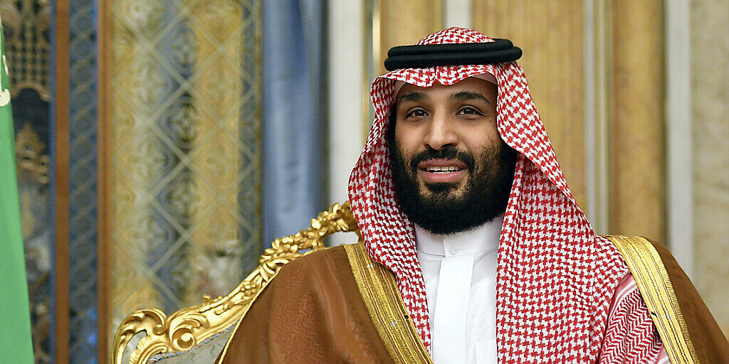 Der saudische Kronprinz Mohammed bin Salman treibt die gesellschaftlichen Reformen in seinem konservativen Königreich weiter voran - nunmehr dürfen die bisher üblichen Stockhiebe nicht mehr als Strafe verhängt werden. (Archivbild)
