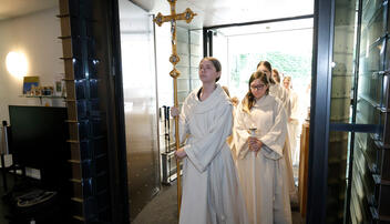 Dankesgottesdienst und Besichtigung des neuen neuen Glockenstuhles in der Theresienkirche in  Schaanwald