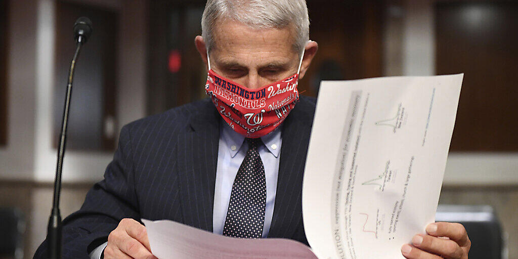Der Immunologe und Berater der US-Regierung, Dr Anthony Fauci, bezeichnet das Coronavirus wegen seiner leichten Übertragbarkeit als "schlimmsten Alptraum". (Foto: Kevin Dietsch/AP/KEYSTONE-SDA)