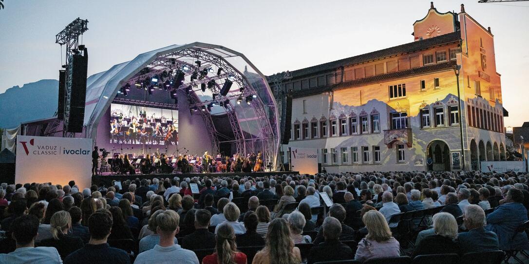 Eröffnungskonzert Vaduz Classic: Nigel Kennedy und Sinfonieorchester Liechtenstein, Vaduz