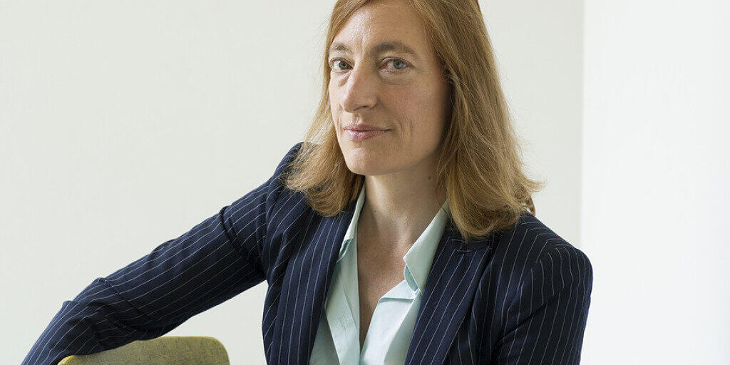 Die Schriftstellerin und Theaterautorin Ruth Schweikert wird mit dem diesjährigen ZKB Schillerpreis geehrt - für ihr Buch "Tage wie Hunde", mit dem sie ihre Krebserkrankung verarbeitet. (Archivbild) Die Schriftstellerin und Theaterautorin Ruth Schweikert wird mit dem diesjährigen ZKB Schillerpreis geehrt - für ihr Buch "Tage wie Hunde", mit dem sie ihre Krebserkrankung verarbeitet. (Archivbild)