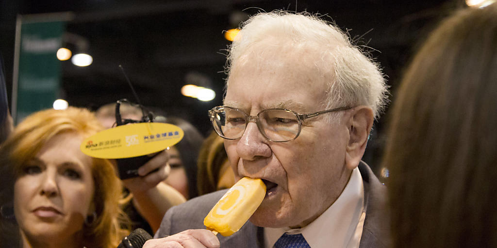 Der US-Starinvestor Warren Buffett gönnt sich einen Acht-Millionen-Bissen vom Saatgutkonzern Monsanto. (Archivbild)