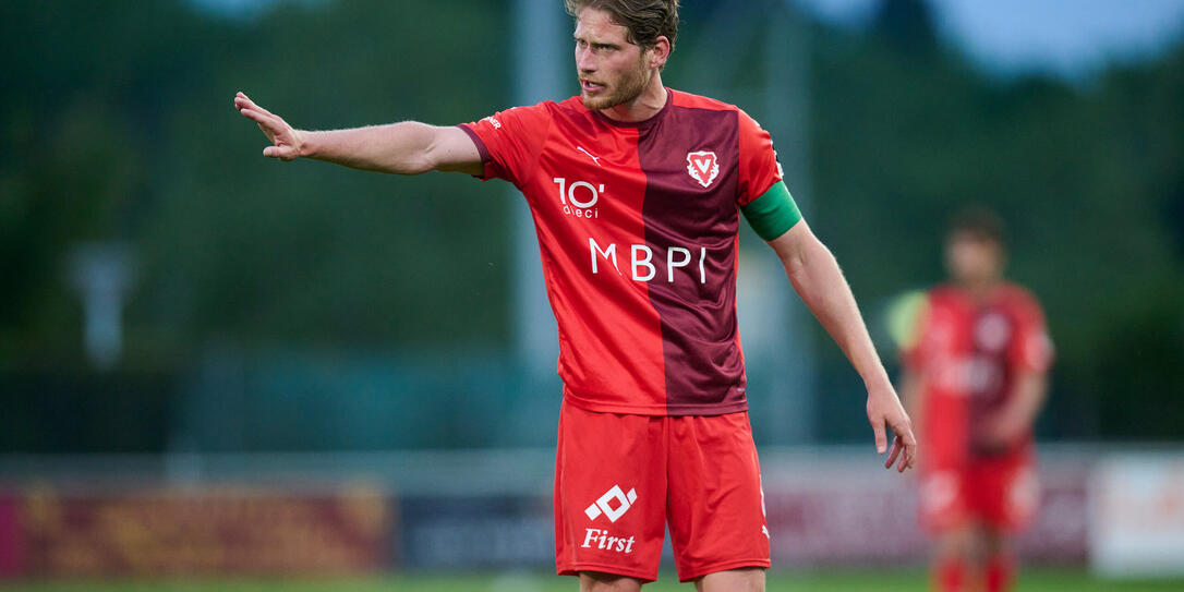 Nach seiner Sperre zurück: Captain Nicolas Hasler kann gegen Xamax wieder spielen.