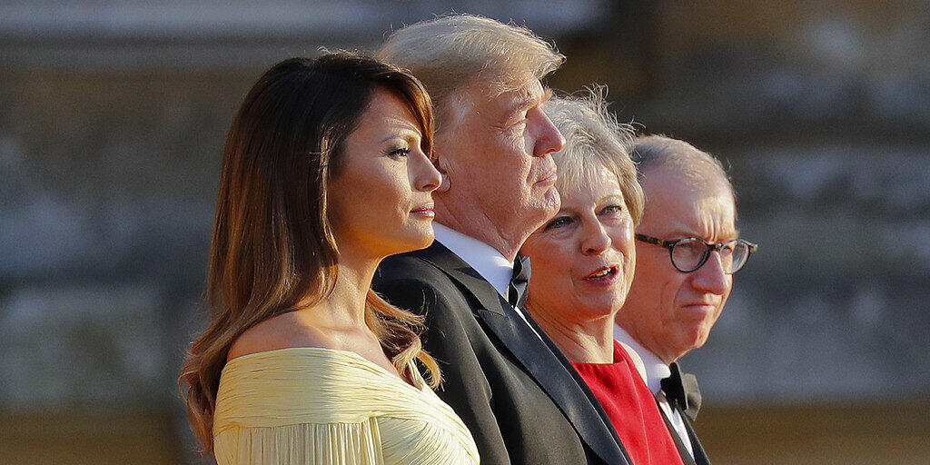 First Lady Melania Trump, US-Präsident Donald Trump, die britische Premierministerin Theresa May und ihr Mann Philip May während der Ankunftszeremonie beim Blenheim Palace.