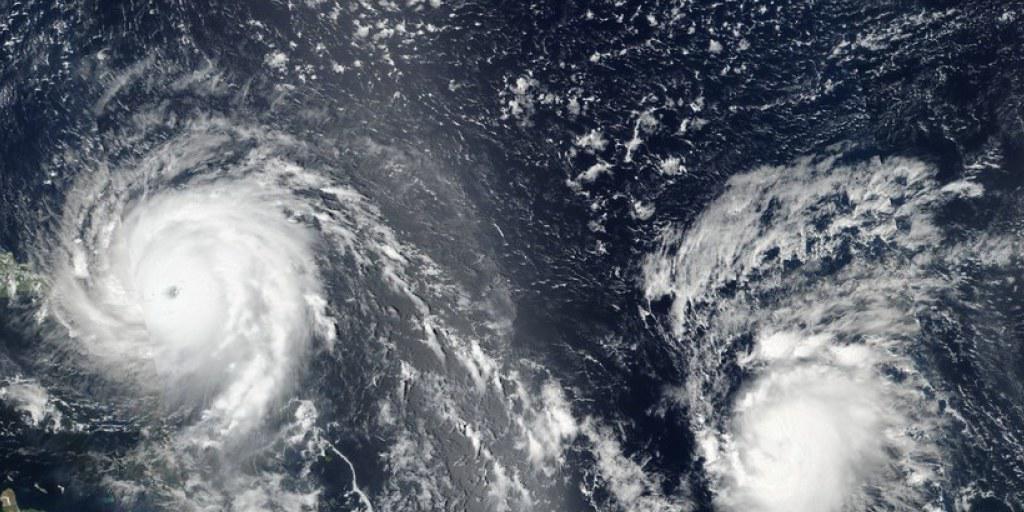Hurrikan "Irma" (l.)  und Hurrikan "José" auf einer Satellitenaufnahme.