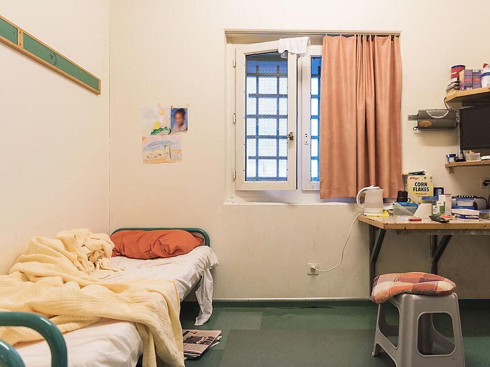 Versuchte sexuelle Handlung mit einer Insassin: Dafür muss ein Gefängnisseelsorger aus dem Kanton Luzern büssen. Unterdessen darf er keine sakramentalen Handlungen und Gottesdienste mehr durchführen. (Symbolbild)