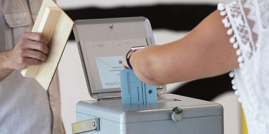 Kommunen sollen die Macht erhalten, auf Bundesebene das Referendum ergreifen zu können. Das fordert die Spitze des Gemeindeverbands. (Themenbild)