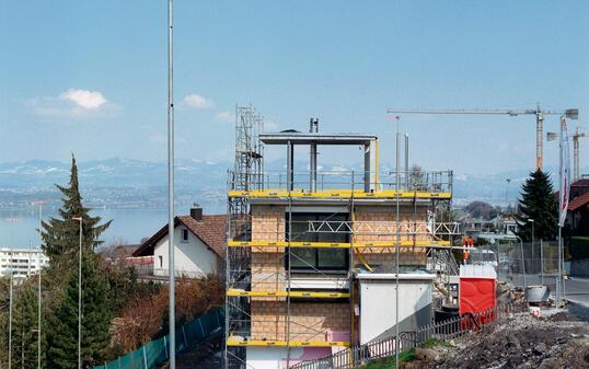 BAUGESPANN, BAUPROFIL, BAUVISIERE, WOHNUNGSBAU, UEBERBAUUNG, BAUSTELLE, RAUMGESTALTUNG, RAUMPLANUNG, ZERSIEDELUNG,