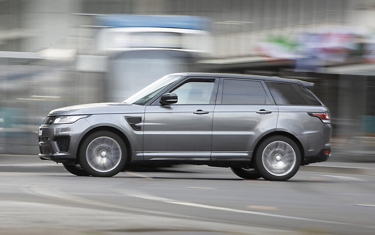 Zu viele Neuwagen stossen viel CO2 aus. Der St&auml;nderat ber&auml;t heute &uuml;ber Massnahmen dagegen. Umweltministerin Simonetta Sommaruga appelliert an die Autoimporteure. (Symbolbild)
