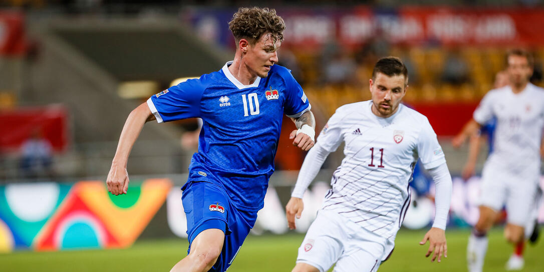 Noah Frick (l.) im Spiel gegen Lettland. Künftig kassiert sein neuer Verein Montlingen bei Einsätzen in der Nati mit. Noah Frick (l.) im Spiel gegen Lettland. Künftig kassiert sein neuer Verein Montlingen bei Einsätzen in der Nati mit.