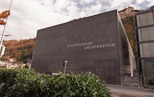 KUNST, MUSEUM, SCHLOSS, BURG, AUSSENAUFNAHME, SCHRIFTZUG, KUNSTMUSEUM, QUADER