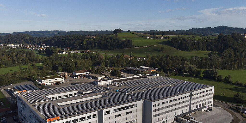 Blick auf das neue Logistikzentrum der Dipl. Ing. Fust AG in Oberbüren aufgenommen anlässlich der Eröffnung am Donnerstag.