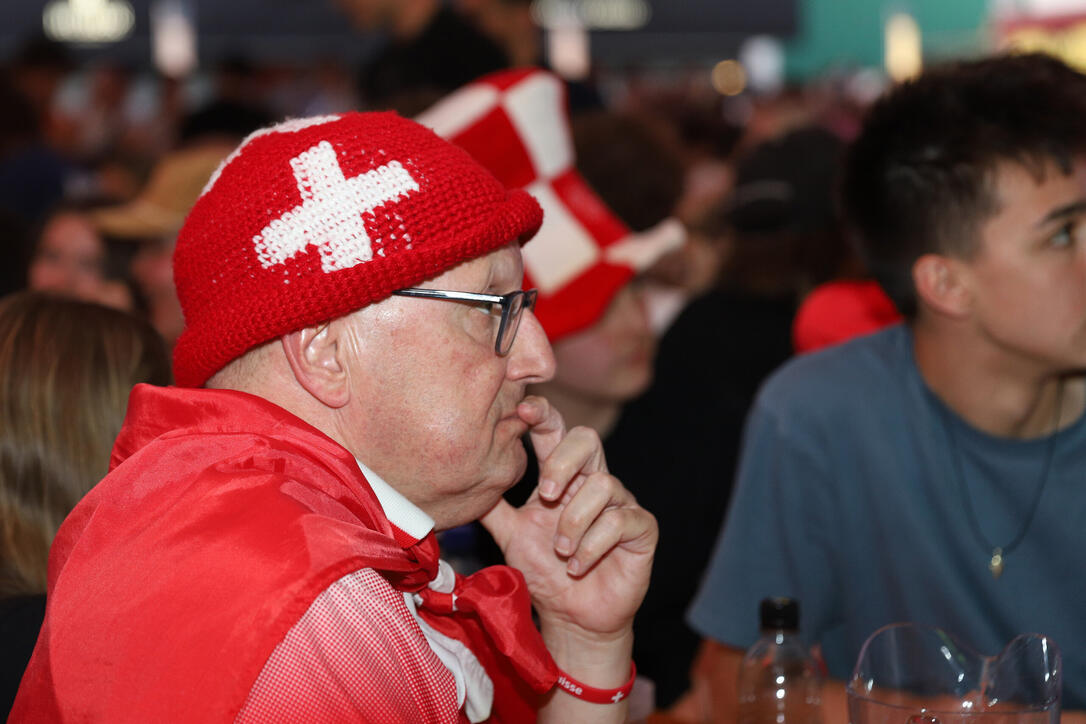WM-Meile Rathausplatz Vaduz Spiel Schweiz-Katar